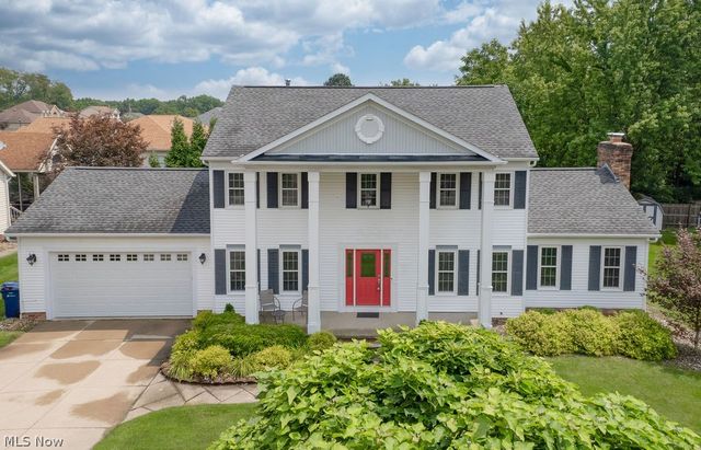 445 Blossom Circle, Tallmadge, OH 44278