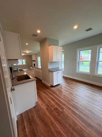 201 Florence St, Brockton, MA 02301