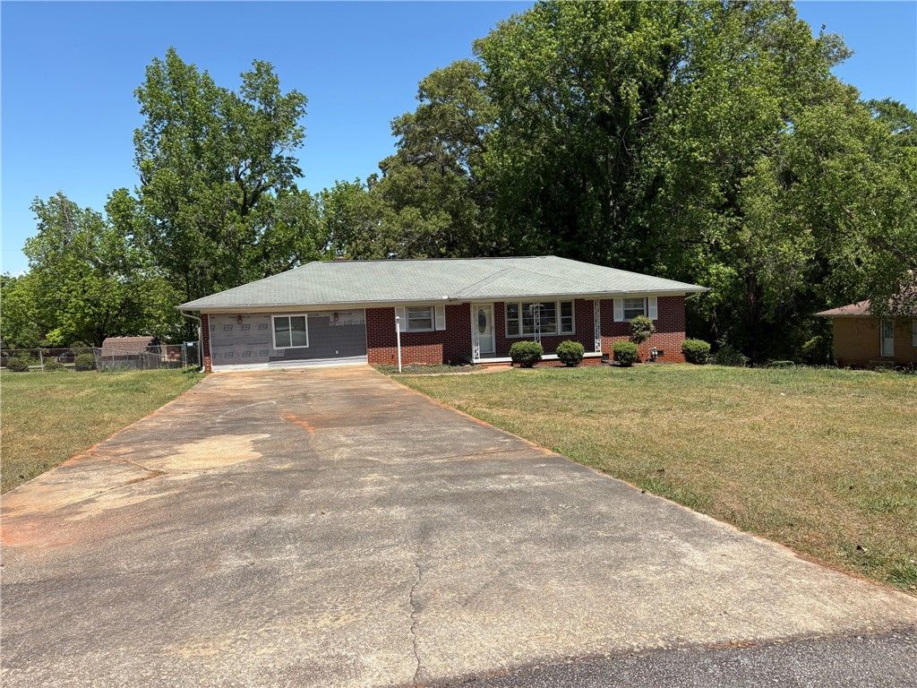 403 Brook Forest Drive, Anderson, SC 29621