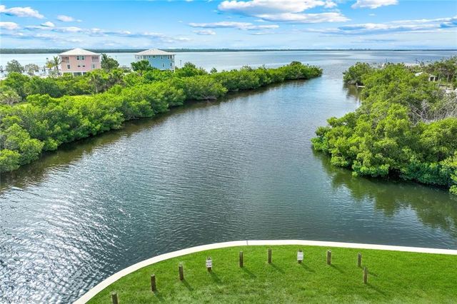 4547 Pine Island RD NW, Matlacha, FL 33993