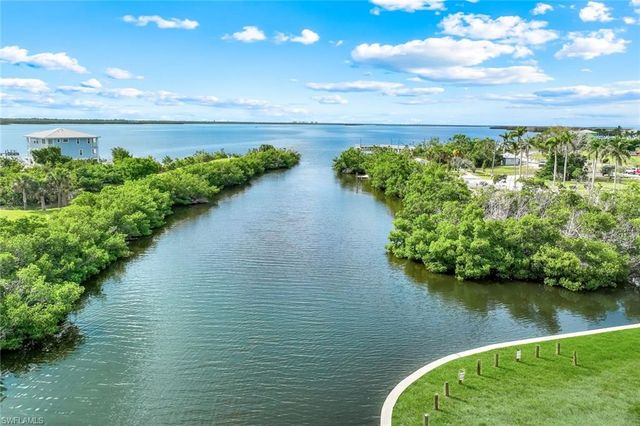 4547 Pine Island RD NW, Matlacha, FL 33993