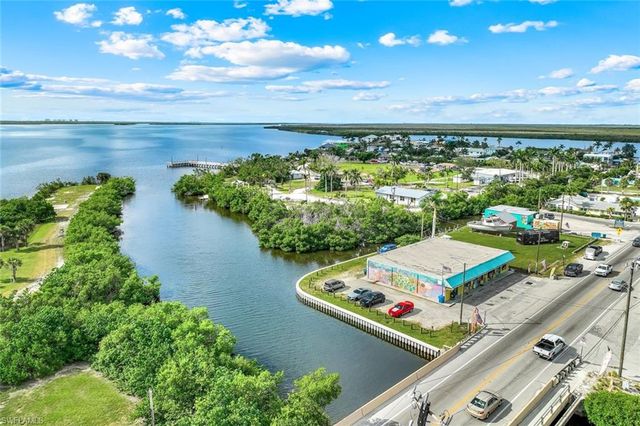 4547 Pine Island RD NW, Matlacha, FL 33993