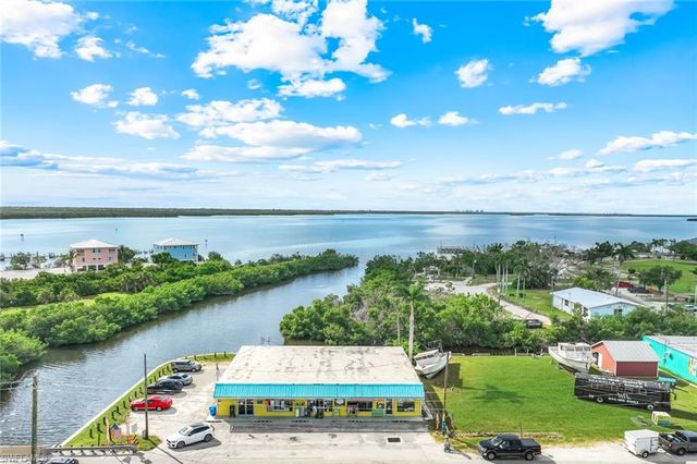 4547 Pine Island RD NW, Matlacha, FL 33993