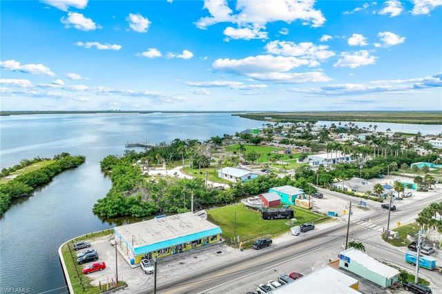 4547 Pine Island RD NW, Matlacha, FL 33993