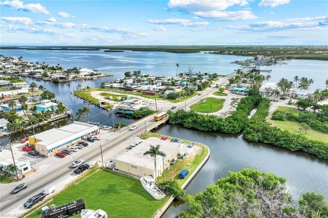 4547 Pine Island RD NW, Matlacha, FL 33993