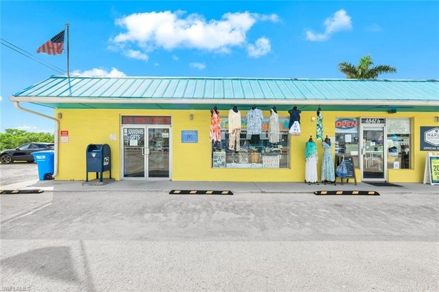 4547 Pine Island RD NW, Matlacha, FL 33993