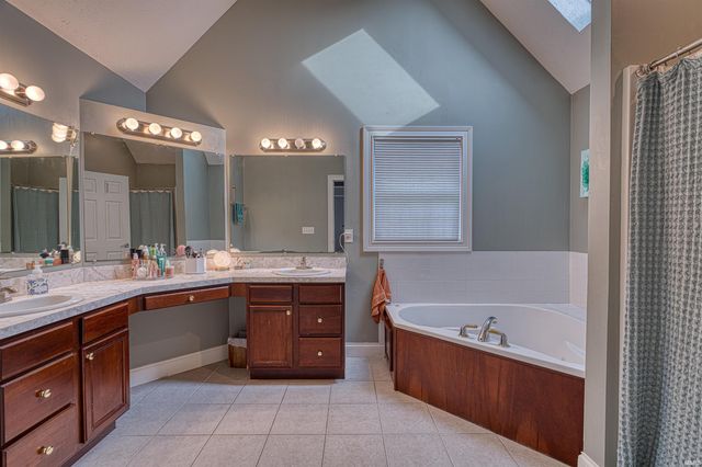 420 Sterchi Drive, Evansville, IN 47711