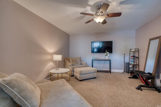 420 Sterchi Drive, Evansville, IN 47711