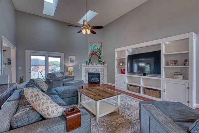 420 Sterchi Drive, Evansville, IN 47711