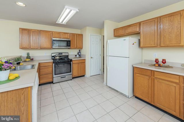 30 BRATTLEBORO RD, Woolwich Twp, NJ 08085