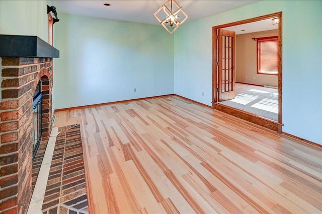 726 Basswood Avenue, Verona, WI 53593