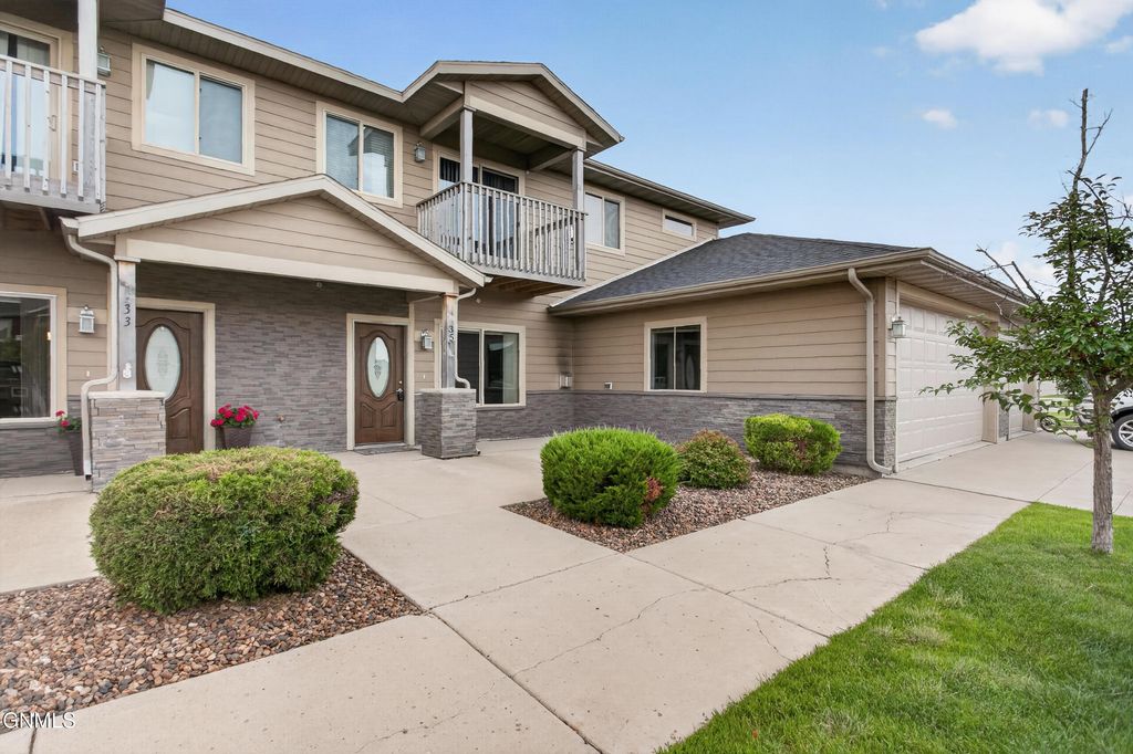 3504 33rd Avenue W, Williston, ND 58801 photo 1