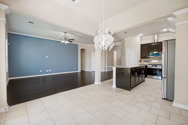7046 Belteau Lane, Dallas, TX 75227