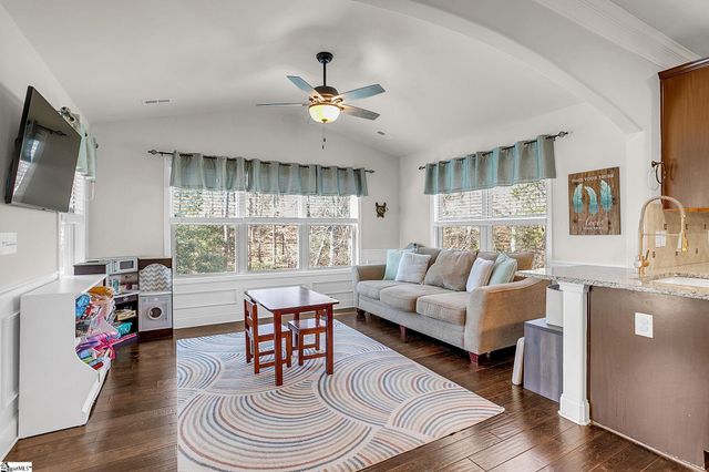 25 Yorkmont Way, Greer, SC 29651