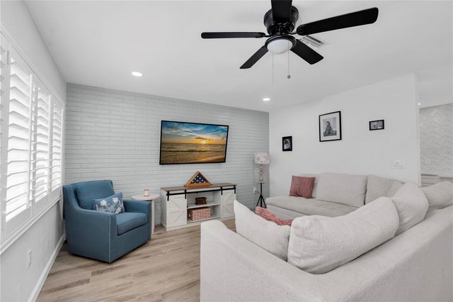 430 88TH AVENUE, St Pete Beach, FL 33706