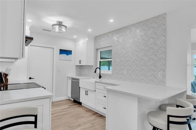 430 88TH AVENUE, St Pete Beach, FL 33706
