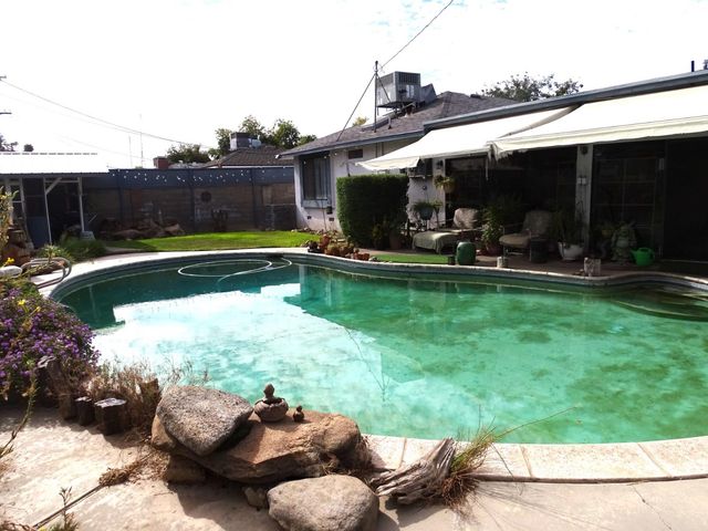 1425 Flint Way, Fresno, CA 93705