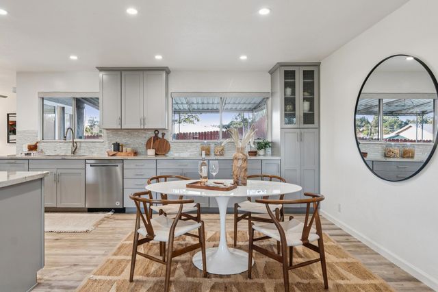 885 Tara Hills Dr, Pinole, CA 94564