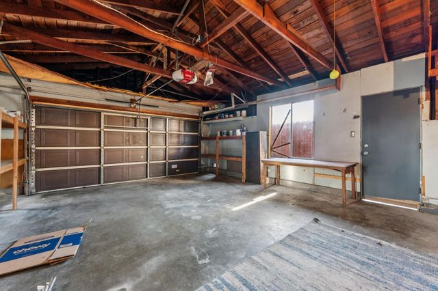 885 Tara Hills Dr, Pinole, CA 94564