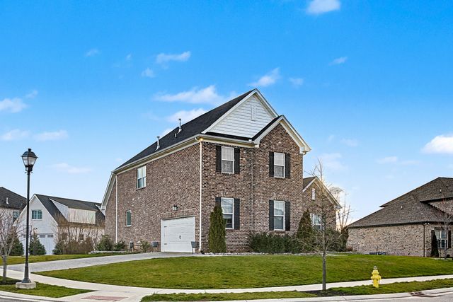 143 Compton St, Gallatin, TN 37066