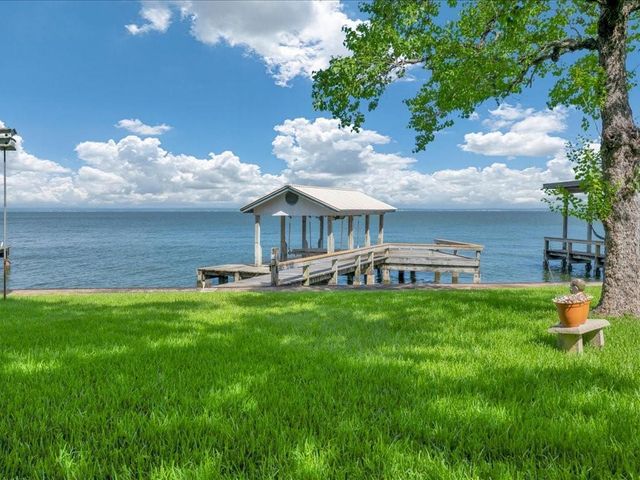 286 Cypress Road, Livingston, TX 77351
