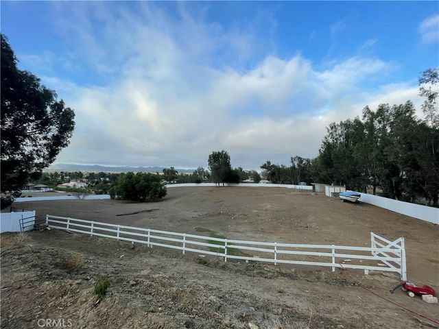 25452 Edna, Murrieta, CA 92562