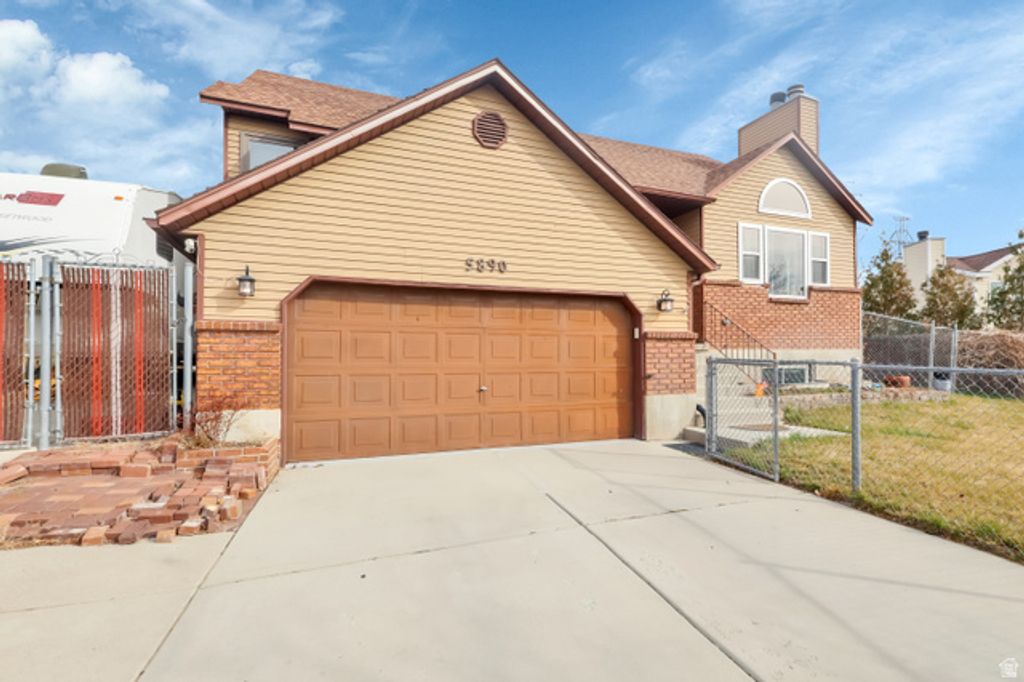 5890 W SWANBRIDGE DR, Kearns, UT 84118