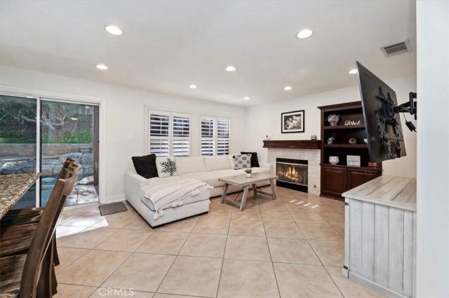 1040 Nighthawk Drive, Corona, CA 92881