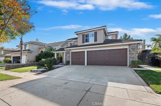 1040 Nighthawk Drive, Corona, CA 92881