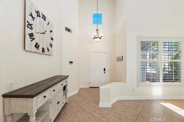 1040 Nighthawk Drive, Corona, CA 92881