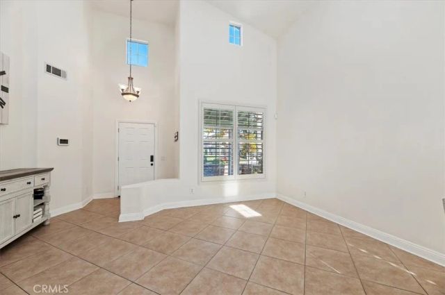 1040 Nighthawk Drive, Corona, CA 92881