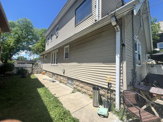 2712 N 50th STREET, Milwaukee, WI 53210