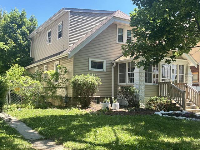 2712 N 50th STREET, Milwaukee, WI 53210