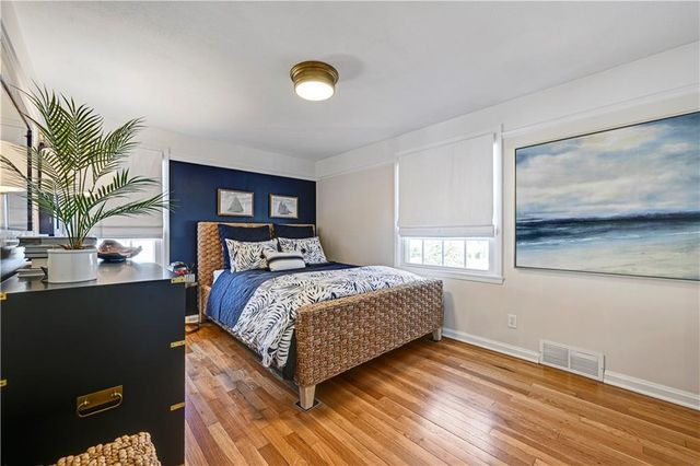 4827 W 78TH Terrace, Prairie Village, KS 66208