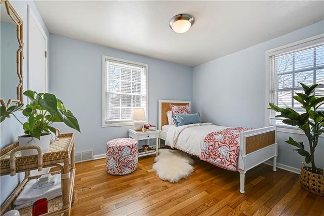 4827 W 78TH Terrace, Prairie Village, KS 66208