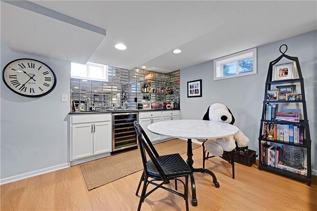 4827 W 78TH Terrace, Prairie Village, KS 66208