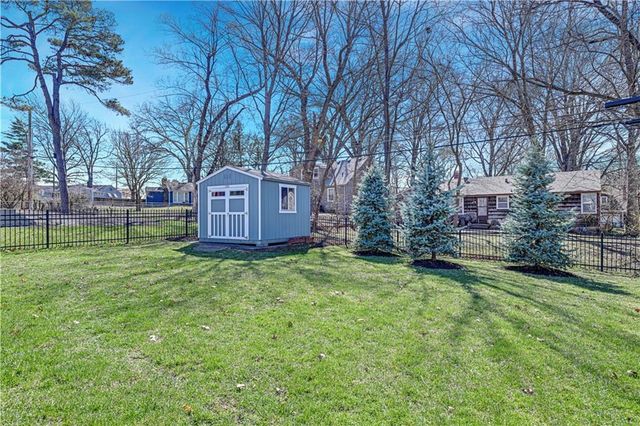 4827 W 78TH Terrace, Prairie Village, KS 66208