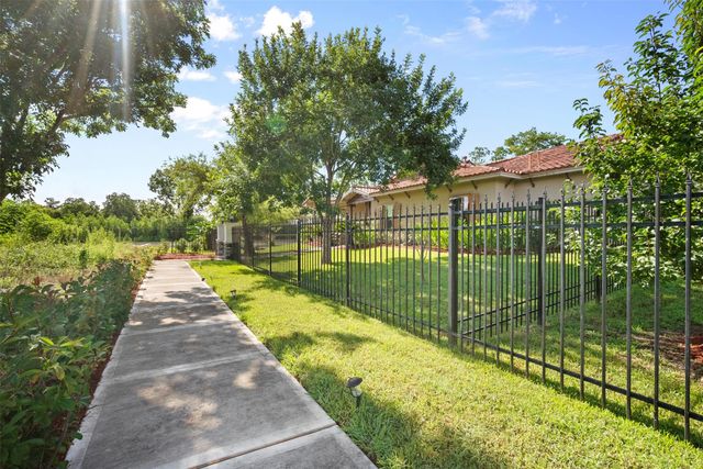 6962 Amie Lane, Pearland, TX 77584