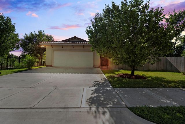 6962 Amie Lane, Pearland, TX 77584