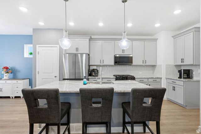 11594 S SKYWARD RD, South Jordan, UT 84009