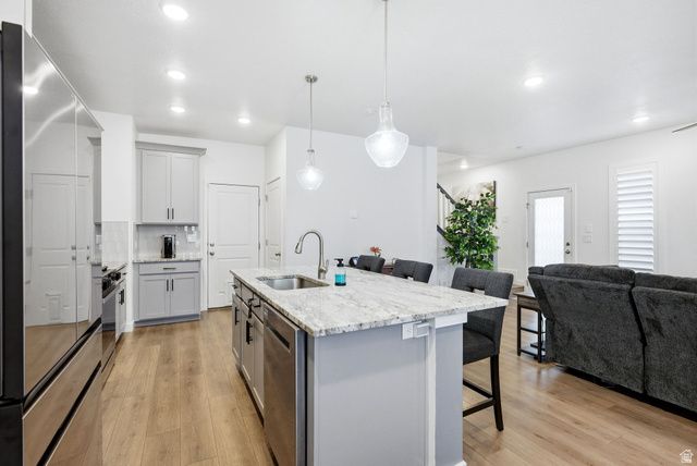 11594 S SKYWARD RD, South Jordan, UT 84009