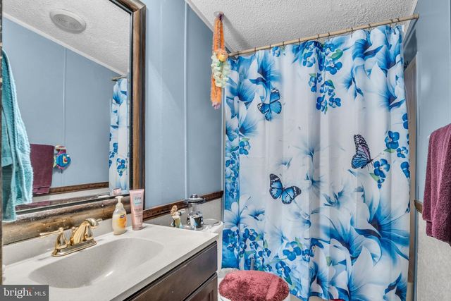 84 BUTTONWOOD DR, Dillsburg, PA 17019