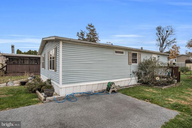 84 BUTTONWOOD DR, Dillsburg, PA 17019