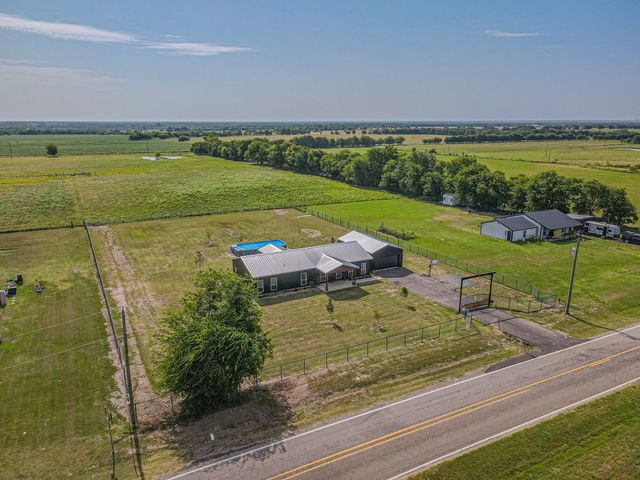 4340 Fm 1563, Wolfe City, TX 75496