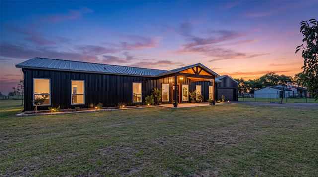4340 Fm 1563, Wolfe City, TX 75496