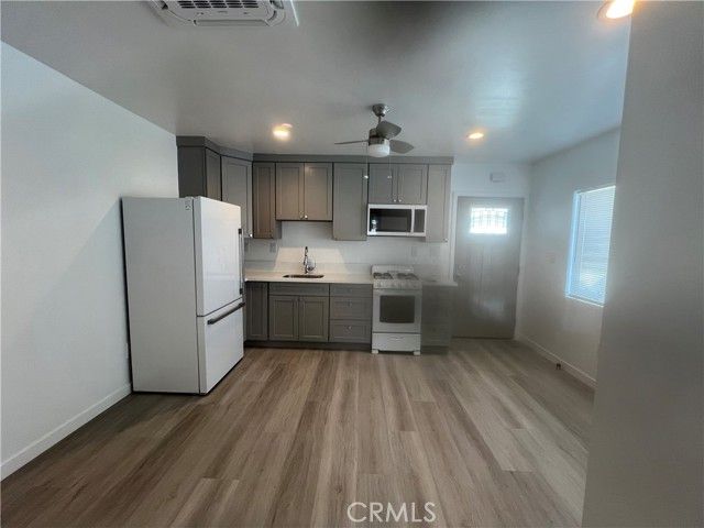 2706 Thornton Avenue B, Burbank, CA 91504