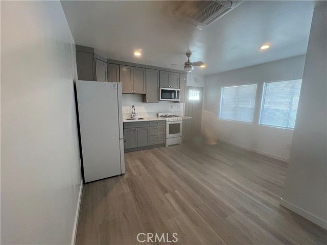 2706 Thornton Avenue B, Burbank, CA 91504