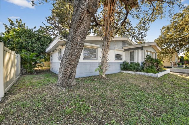 6620 GULFPORT BOULEVARD S, South Pasadena, FL 33707