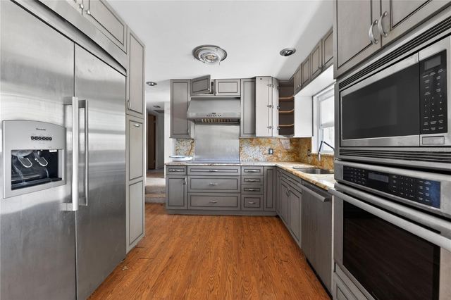 6620 GULFPORT BOULEVARD S, South Pasadena, FL 33707