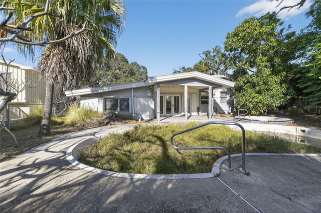 6620 GULFPORT BOULEVARD S, South Pasadena, FL 33707